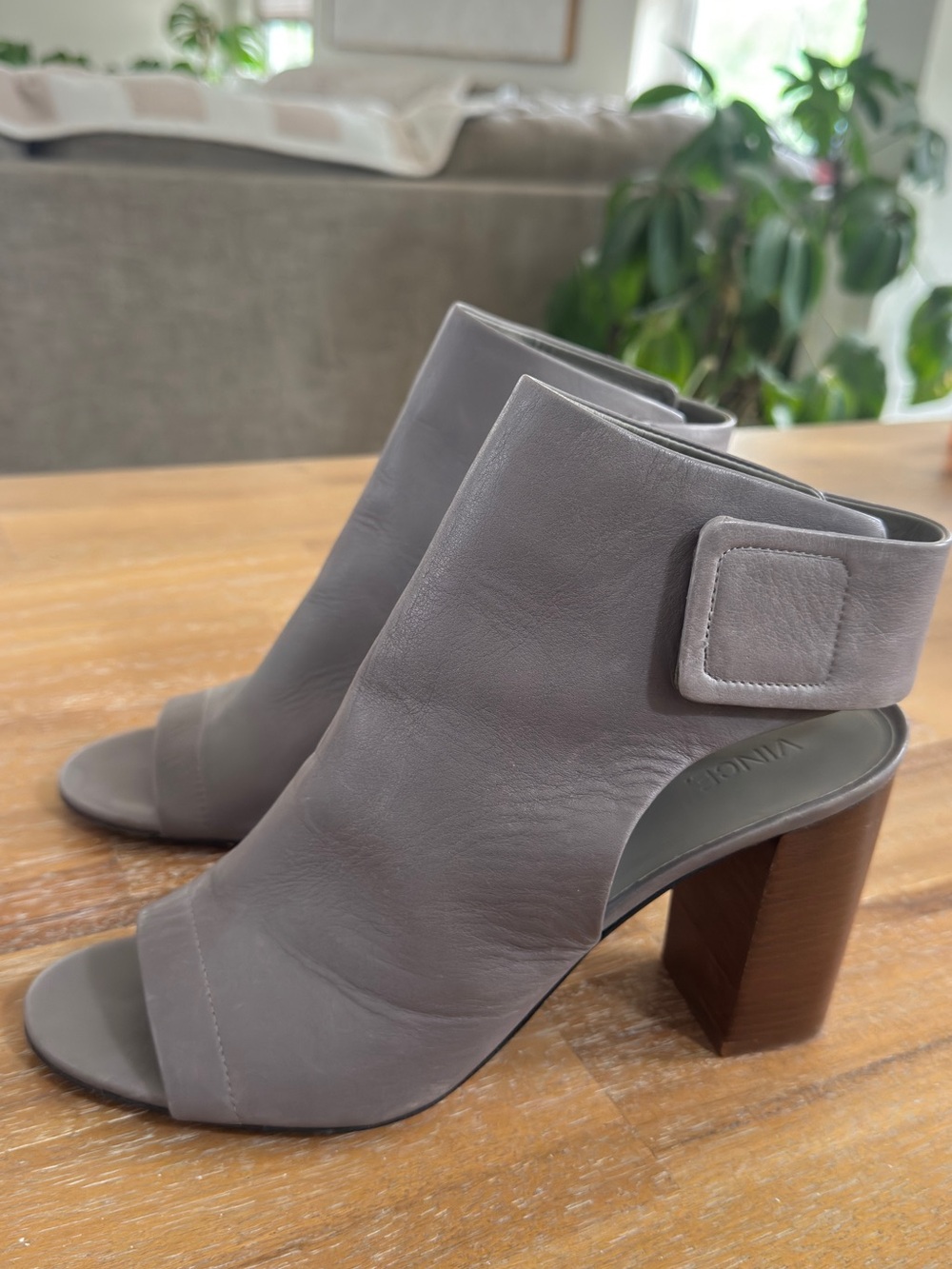 VINCE Faye Open Toe Leather Bootie sz 9